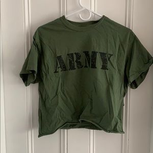 Green army crop tee